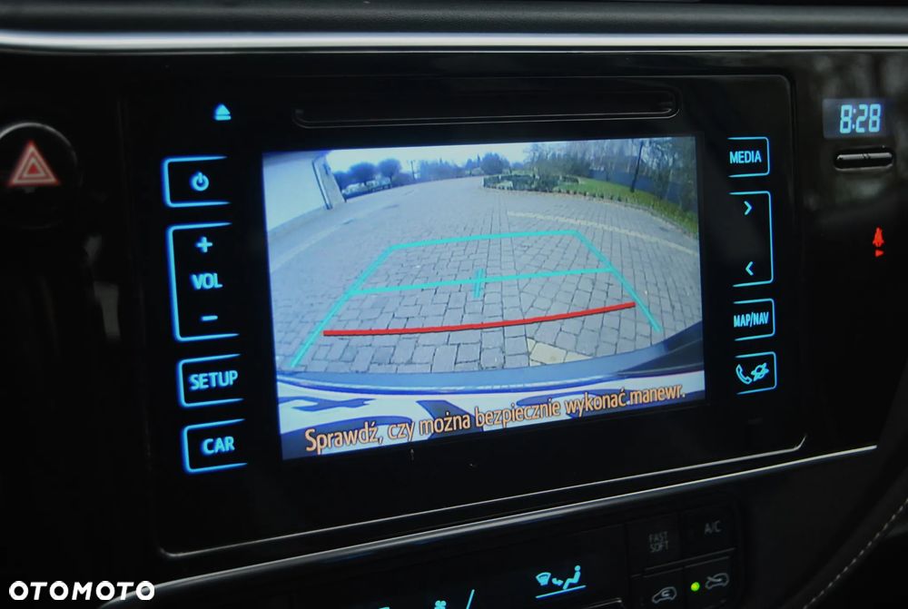 Toyota Auris 1.8 HSD Luna - 14