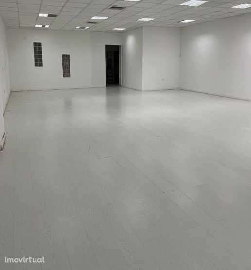 Espaço comercial +100m2 junto à Universidade do Minho - Grande imagem: 3/5