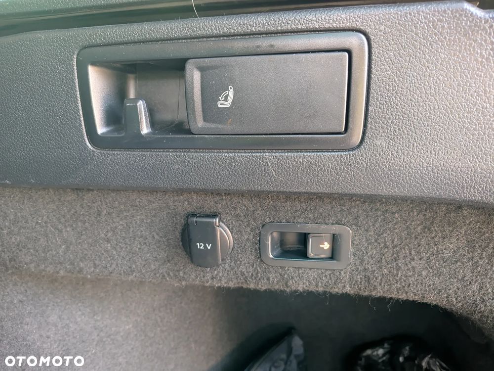 Volkswagen Passat 2.0 TDI SCR DSG Comfortline - 14