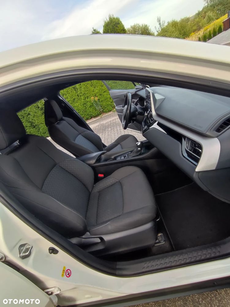 Toyota C-HR - 17