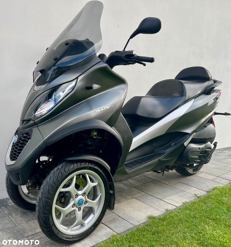 Piaggio MP-3 - 1