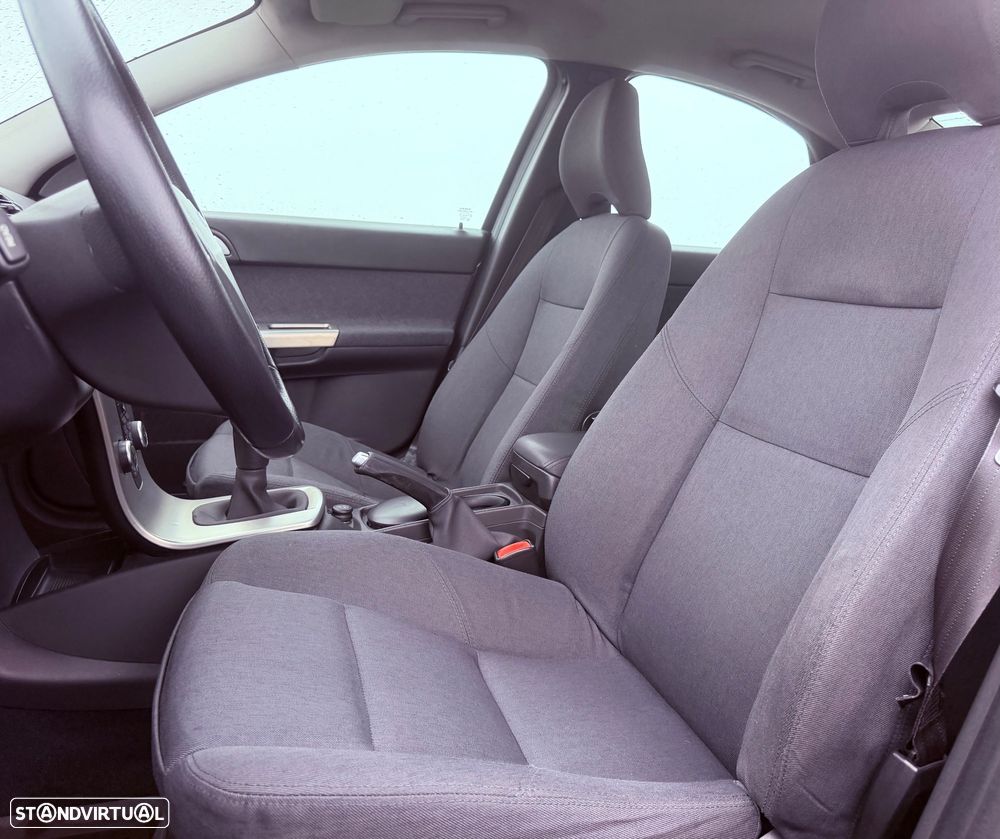 Volvo S40 1.6 D Nível 3 - 6