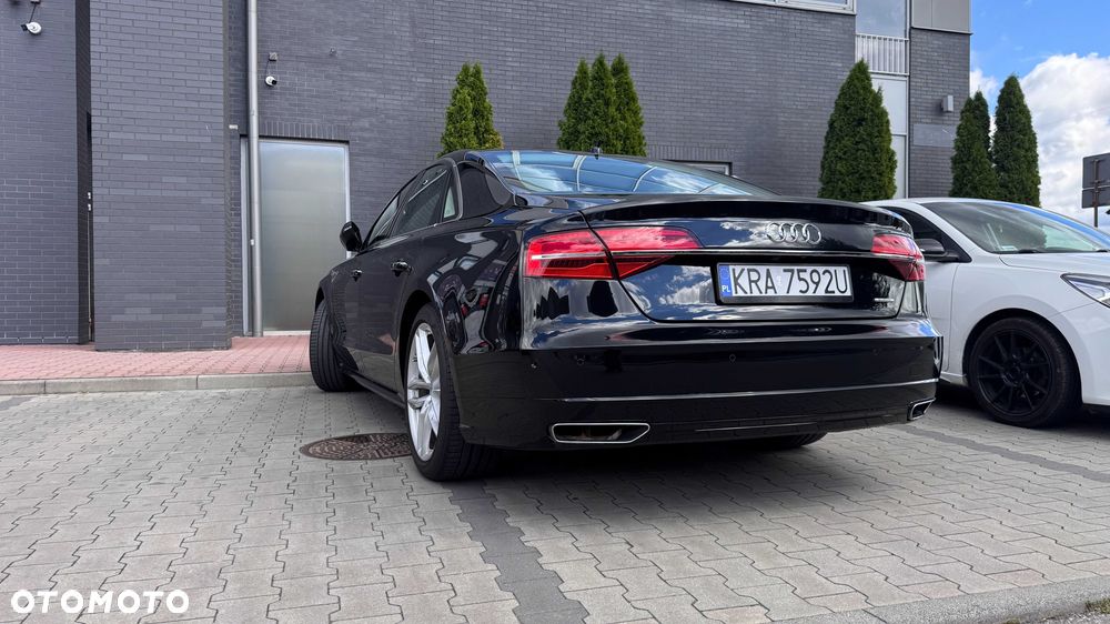 Audi A8 2015 photo 4