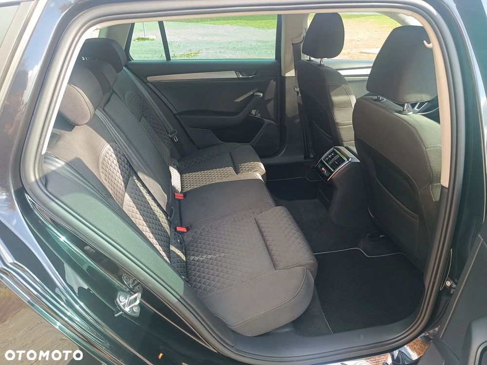 Skoda Superb 2.0 TDI DSG Premium Edition - 9