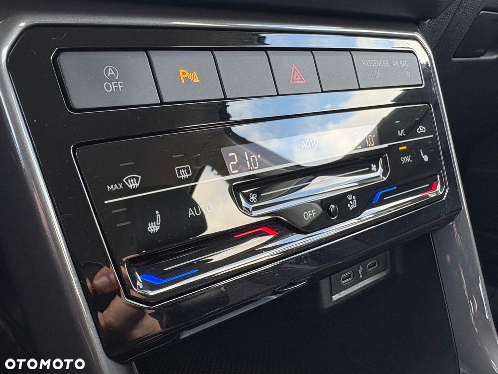 Volkswagen T-Cross 1.0 TSI Style - 24