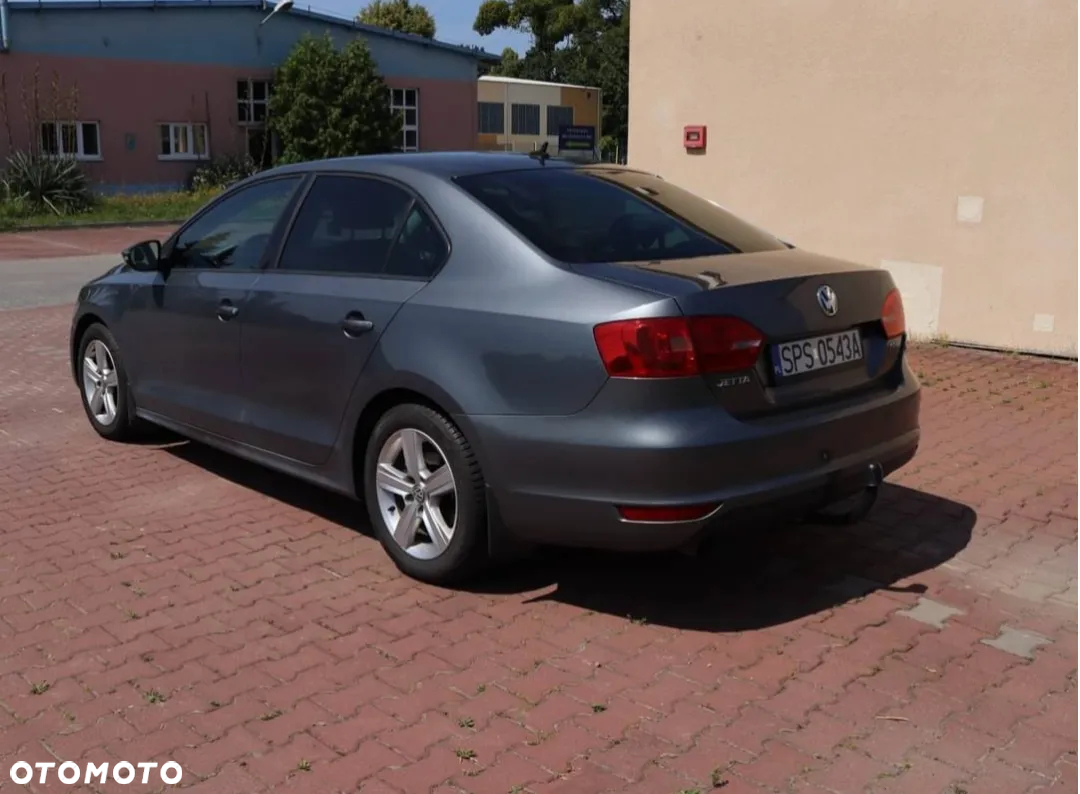 Volkswagen Jetta 1.6 TDI DPF Comfortline - 17