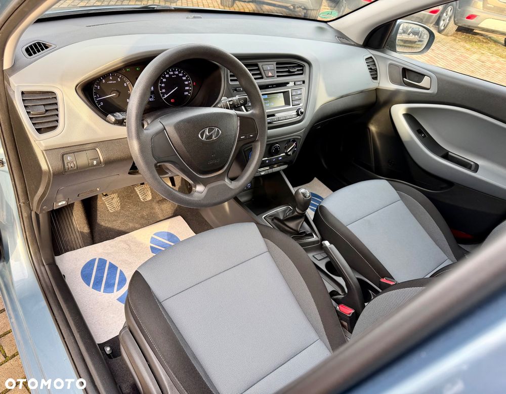 Hyundai i20 blue 1.2 Classic - 9