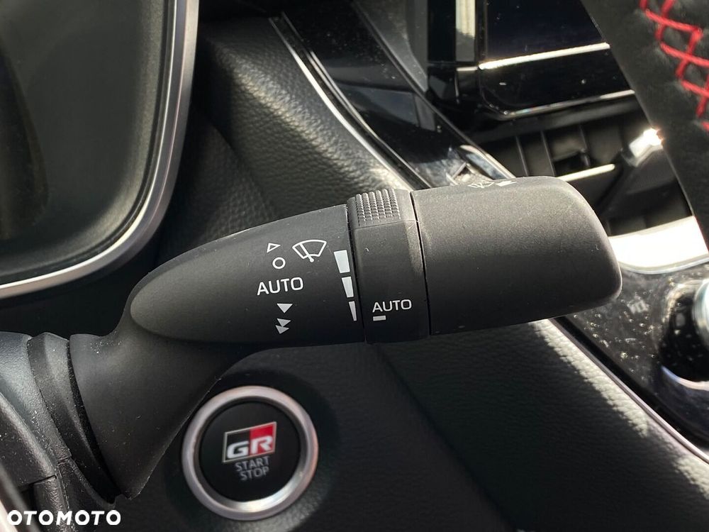 Toyota Corolla 1.8 Hybrid GR Sport Dynamic - 29