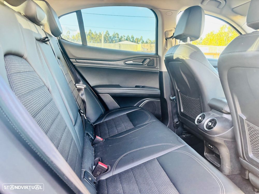 Alfa Romeo Stelvio 2.2 D Super AT8 - 4