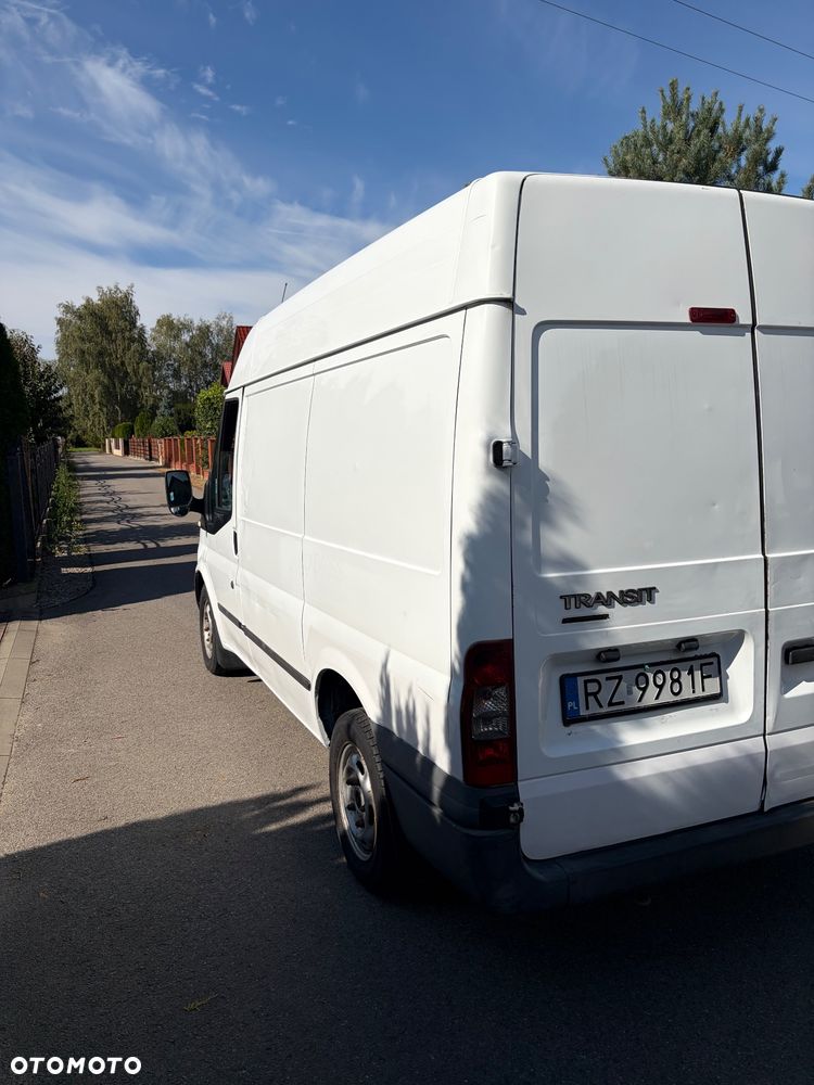 Ford Transit - 12