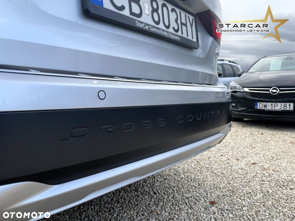 Volvo V90 Cross Country - 36