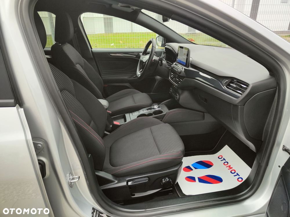 Ford Focus 1.5 EcoBoost Start-Stopp-System ST-LINE X - 12