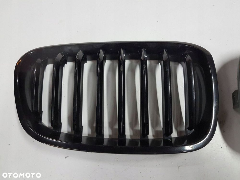 BMW 1 F20 F21 11-14r NERKI GRILL CZARNE KOMPLET - 2