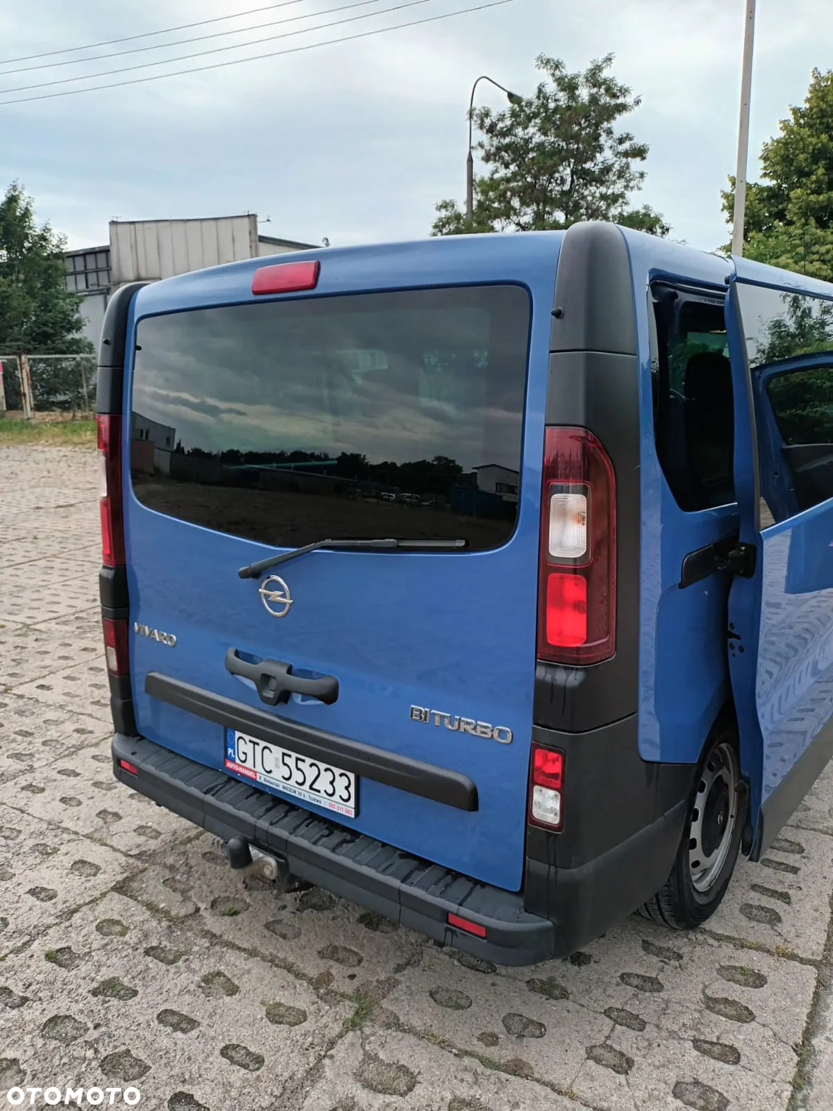 Opel Vivaro - 2