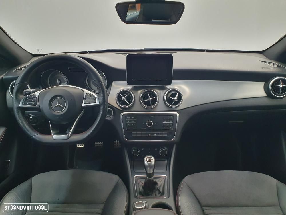 Mercedes-Benz CLA 200 d AMG Line - 12