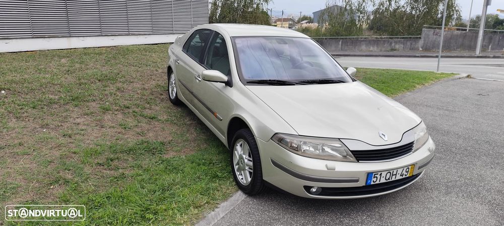 Renault Laguna 2.2 DCi Privilège - 12
