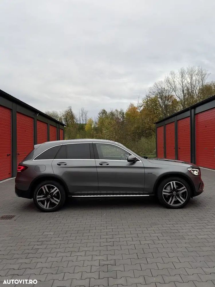 Mercedes-Benz GLC 300 4MATIC - 3