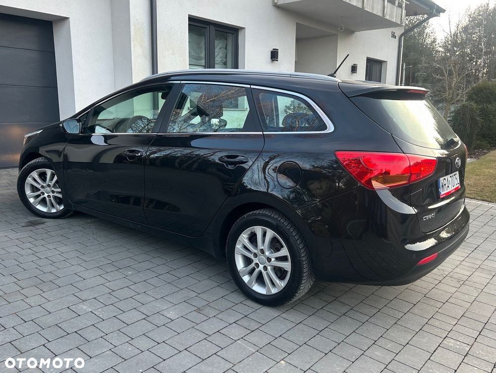 Kia Ceed 1.6 GDI DCT Spirit - 11