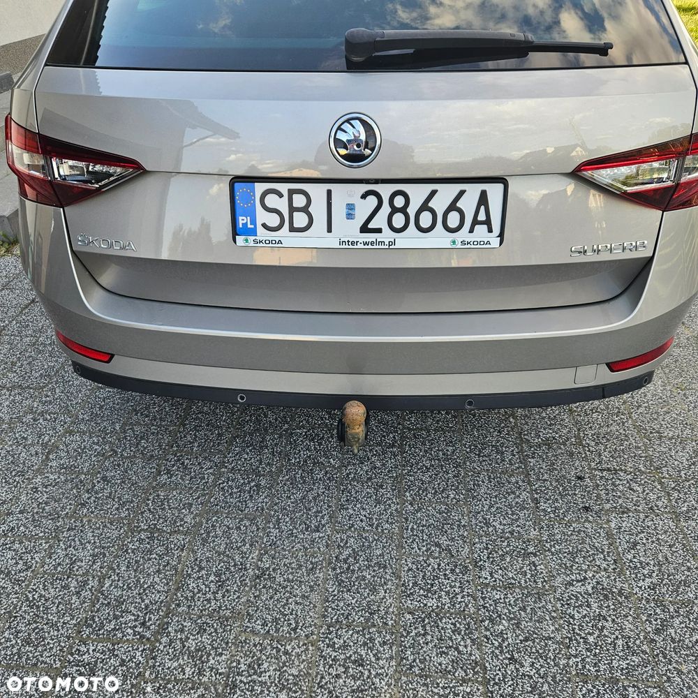 Skoda Superb 2.0 TDI 4x4 L&K DSG - 10