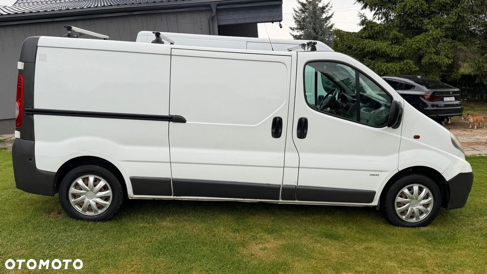 Opel Vivaro - 10