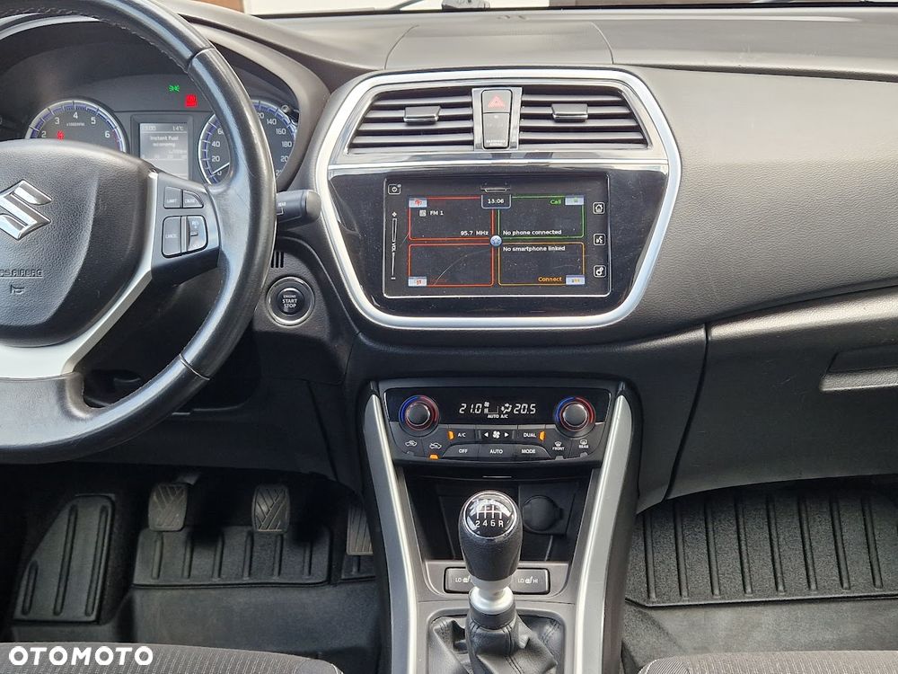 Suzuki SX4 1.6 Premium - 16