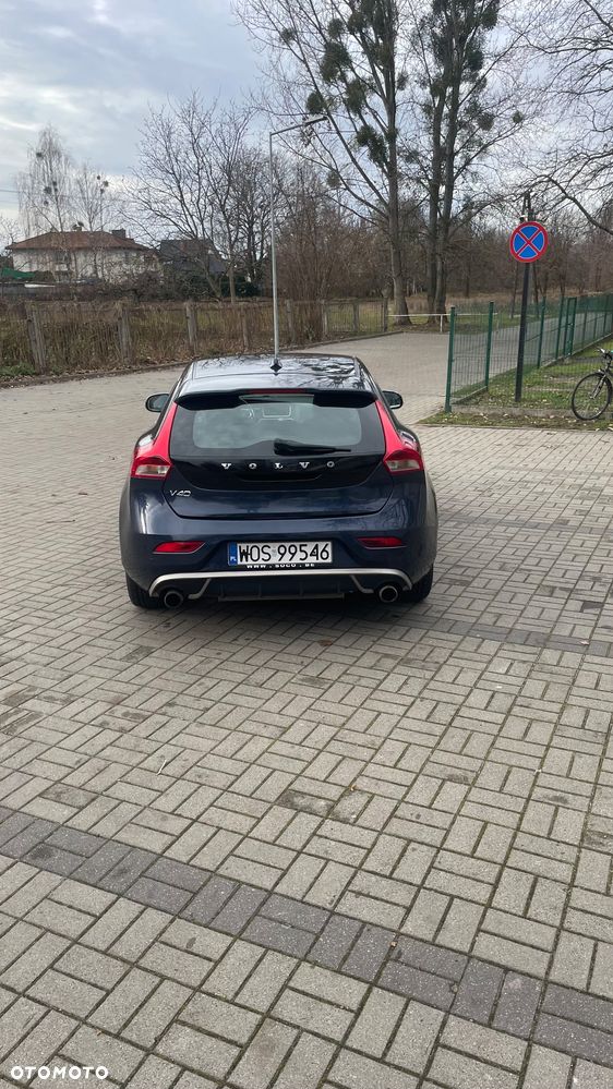 Volvo V40 D2 R Design - 6