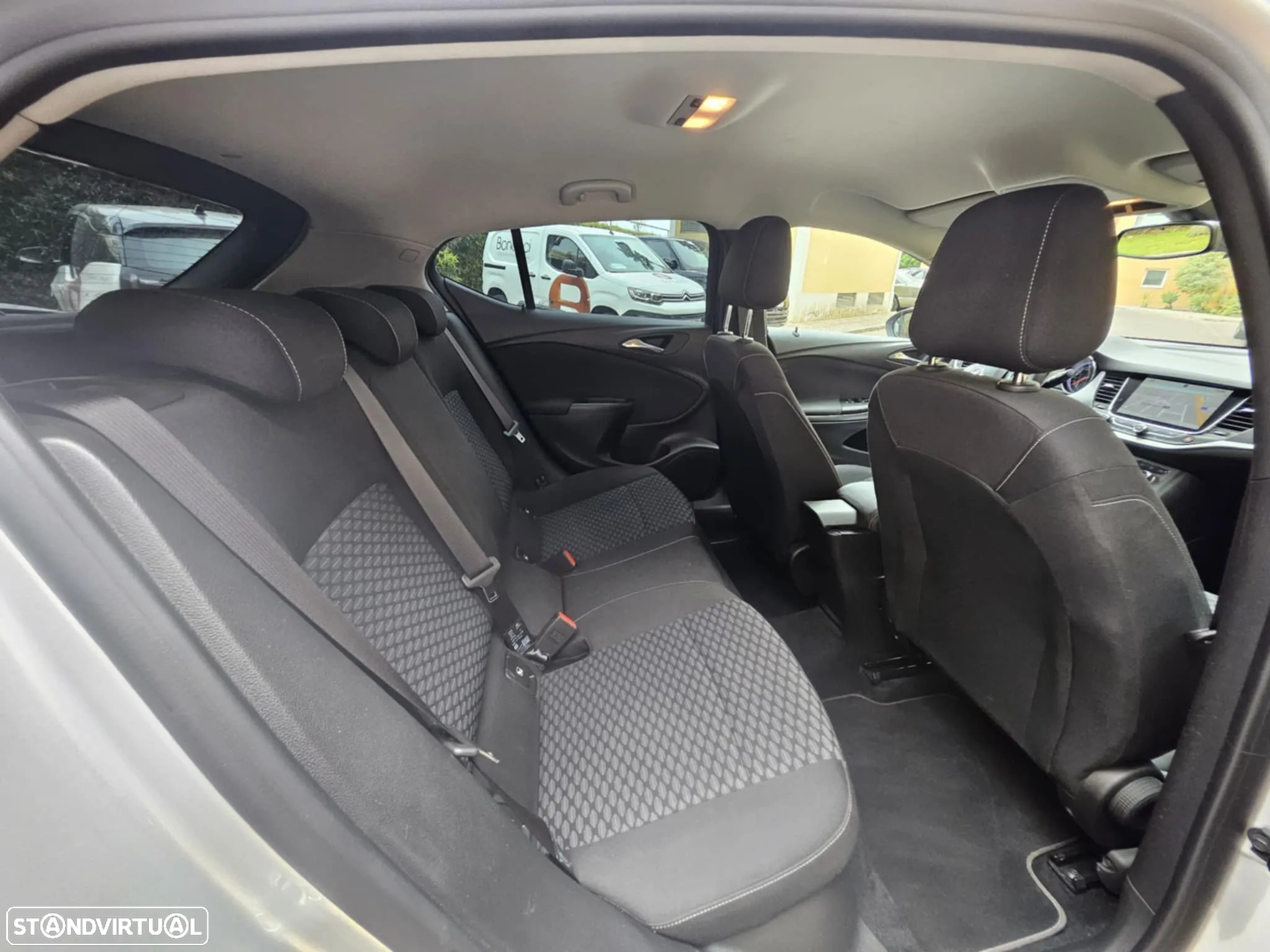 Opel Astra 1.6 CDTI Dynamic Sport S/S - 10