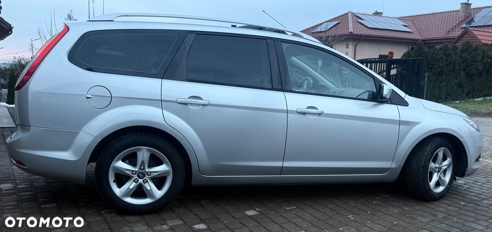 Ford Focus 1.6 16V Connection - 6