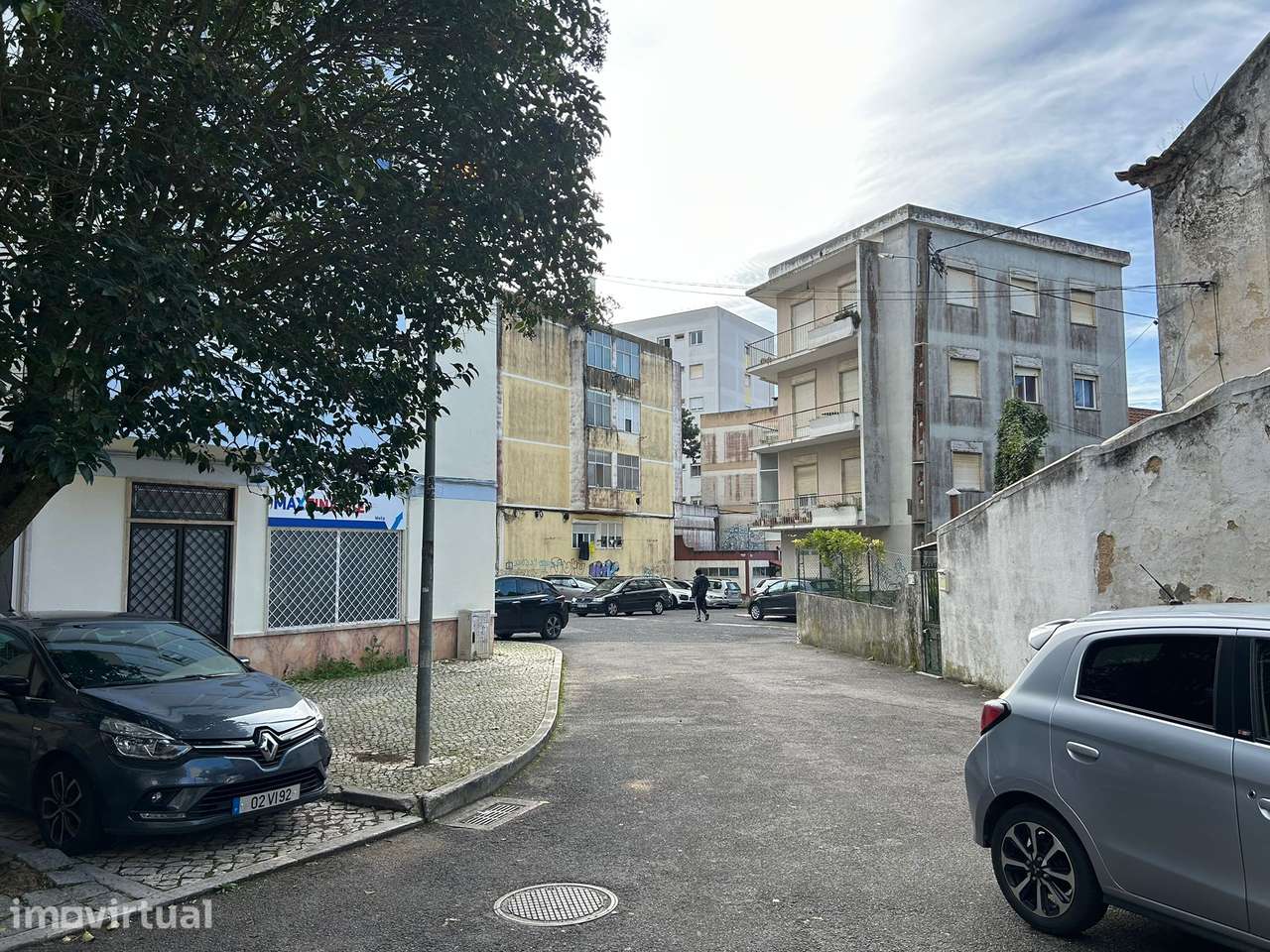Venda Conjunta – Dois Terrenos no Centro de Agualva-Cacém - Grande imagem: 4/17