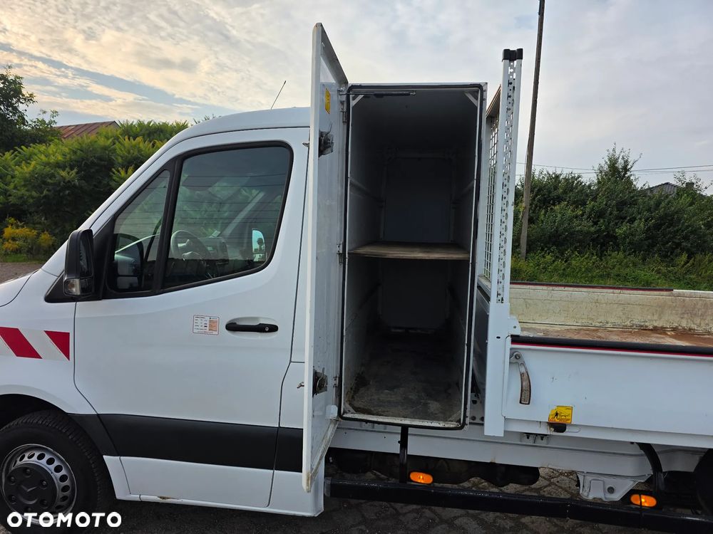 Mercedes-Benz Sprinter - 14