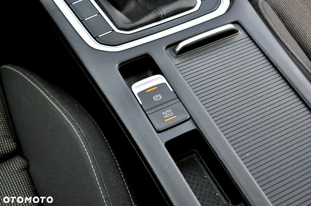 Volkswagen Passat - 15