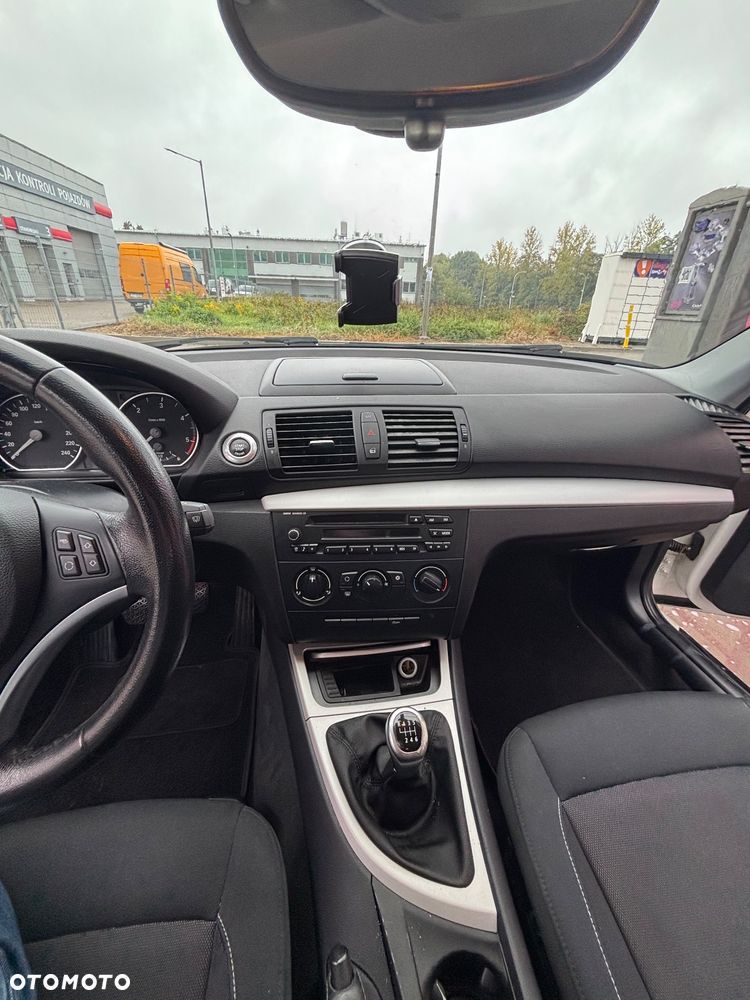 BMW Seria 1 118d - 6
