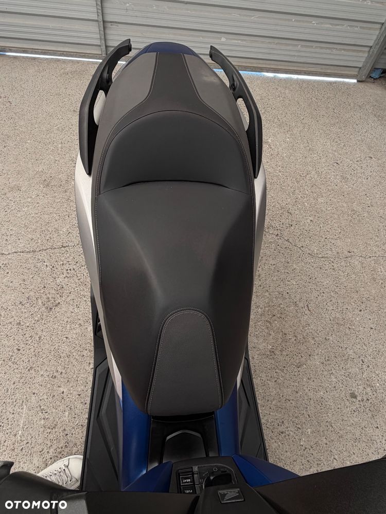 Honda NSS - 17