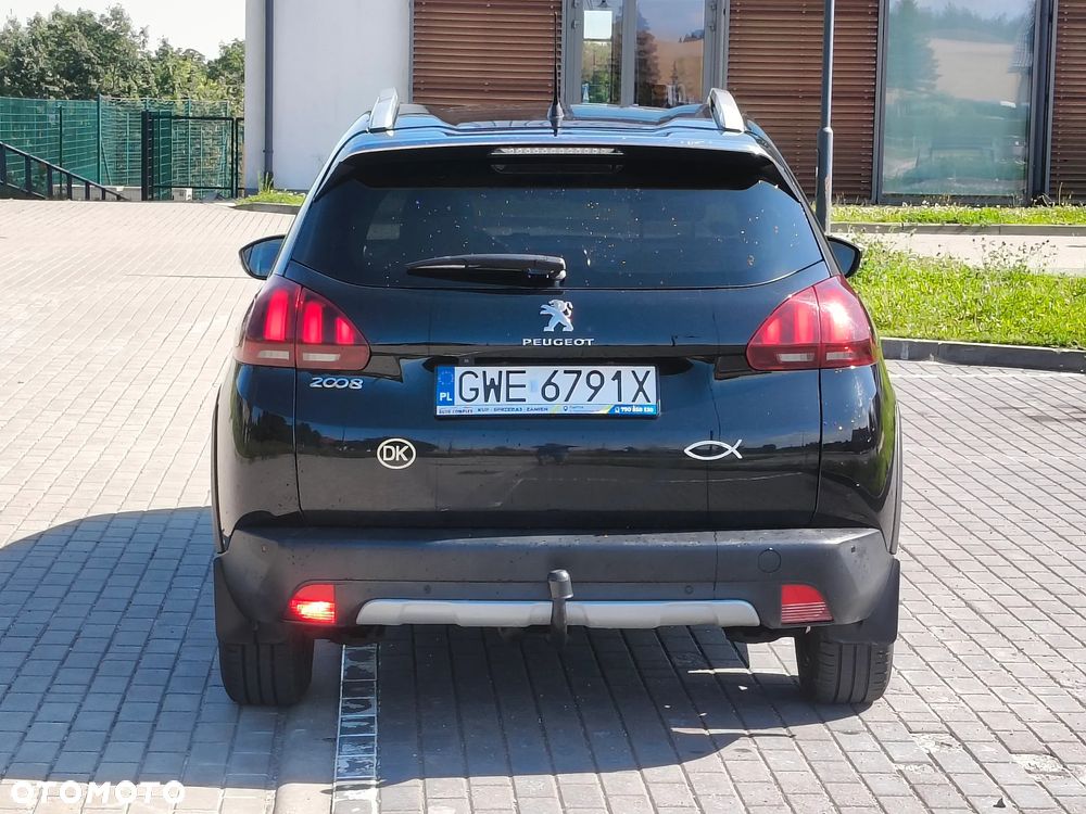 Peugeot 2008 1.5 BlueHDi Allure S&S - 11
