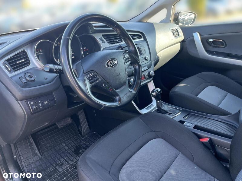 Kia Ceed 1.6 GDI L DCT - 17