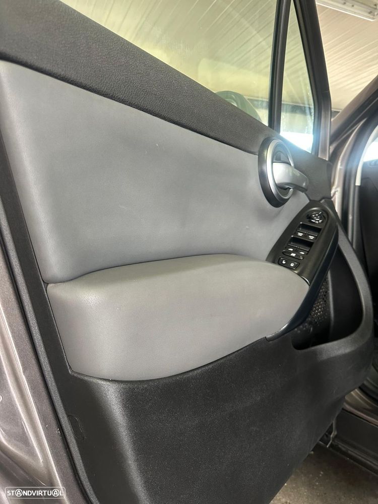 Fiat 500X 1.6 MJ Lounge S&S - 19