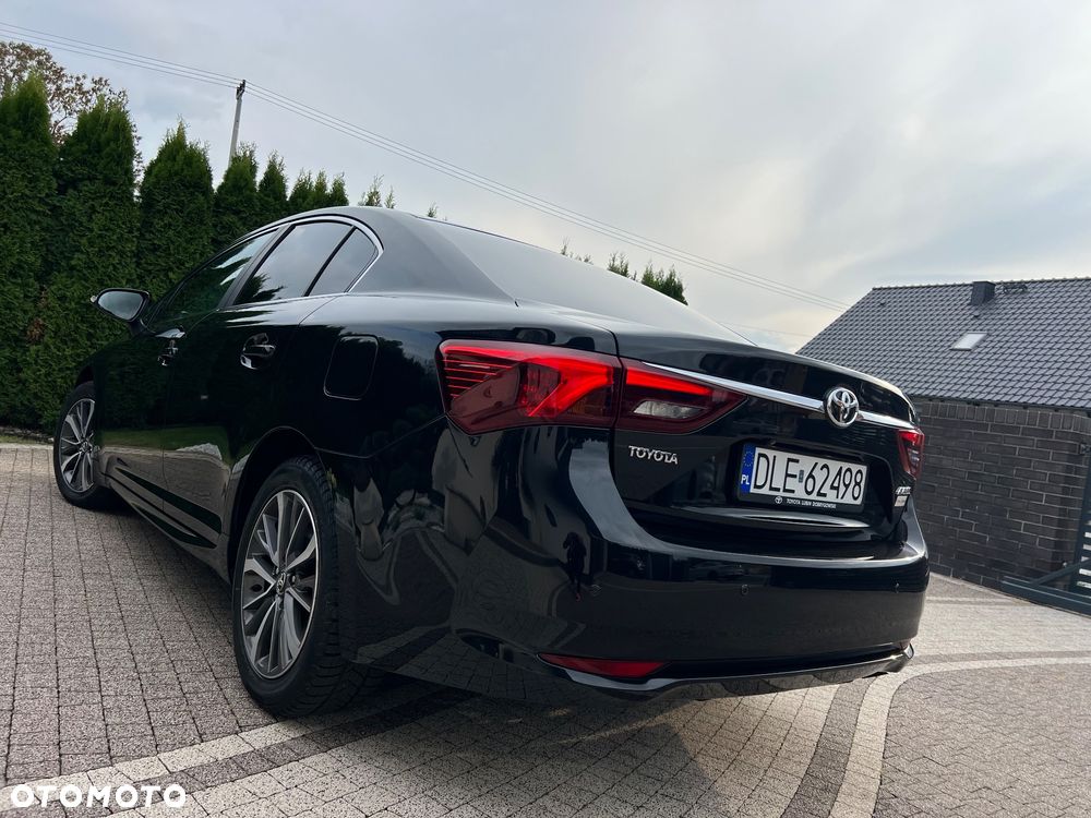 Toyota Avensis 1.8 Prestige - 19