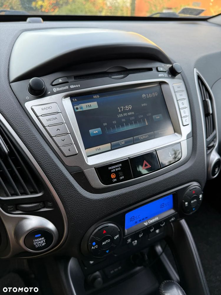 Hyundai ix35 2.0 CRDi 4WD Automatik Premium - 33