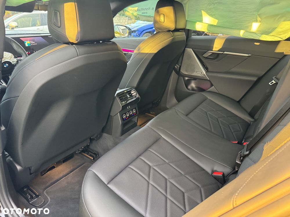 BMW Seria 5 520d xDrive mHEV M Sport - 17