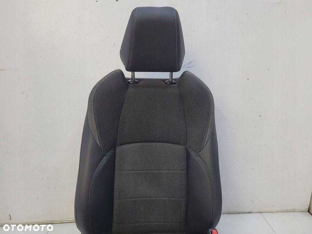 toyota corolla e21 18r- fotel pół skóra poduszka airbag prawy przód - 3