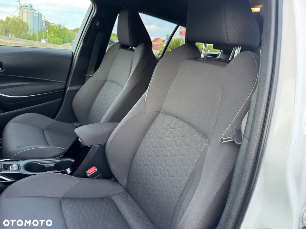 Toyota Corolla 1.8 Hybrid Comfort - 24