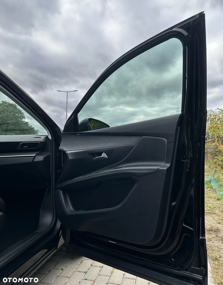 Peugeot 3008 1.6 PureTech Hybrid PHEV Allure Pack S&S EAT8 - 36