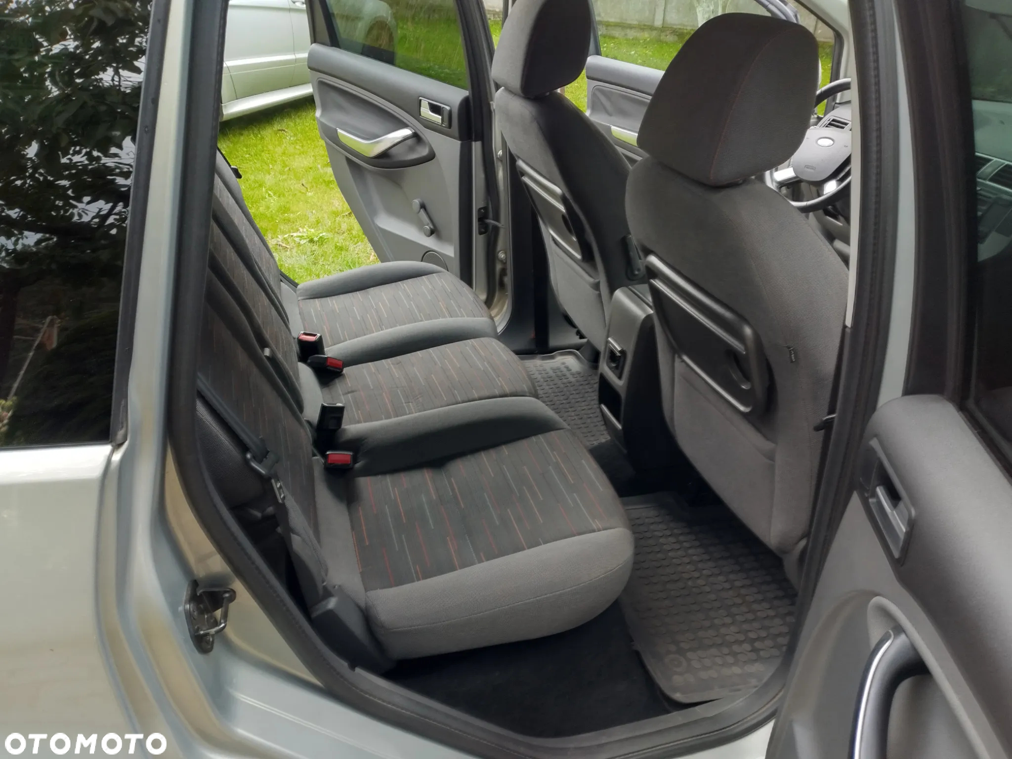 Ford C-MAX 1.8 TDCi Ambiente - 10