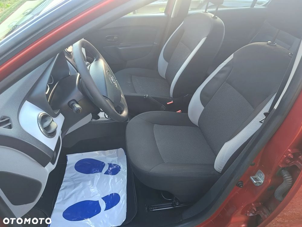 Dacia Sandero 1.2 16V 75 Laureate - 16