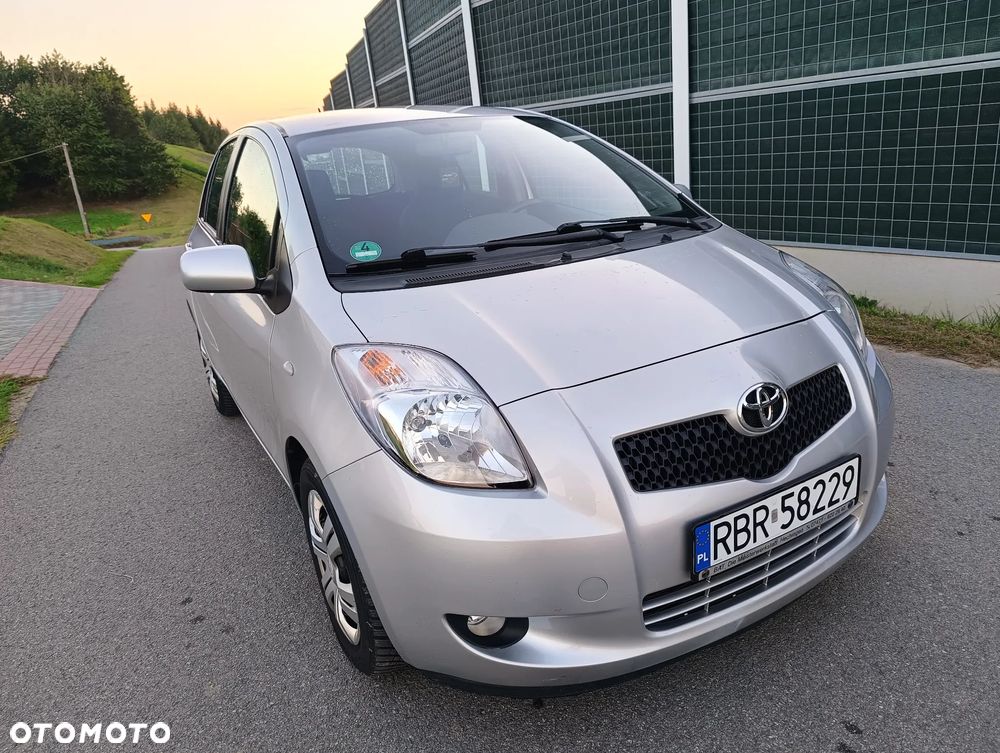 Toyota Yaris 1.3 Sol Premium - 14