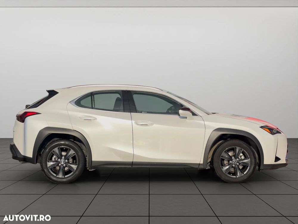 Lexus UX 250h Business Edition - 6