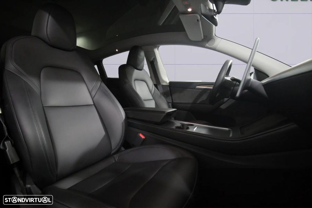 Tesla Model Y Standard - 13
