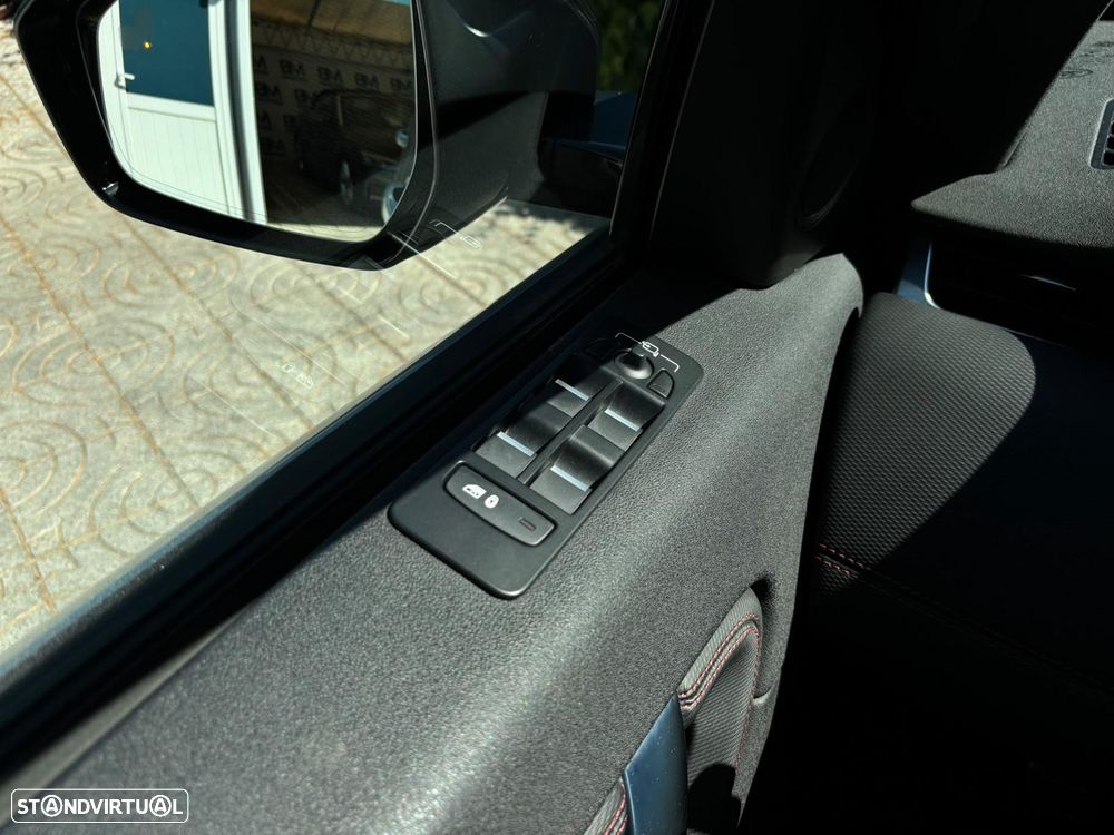 Land Rover Discovery Sport - 13