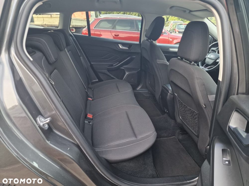 Ford Focus 1.5 EcoBlue Start-Stopp-System COOL&CONNECT - 19