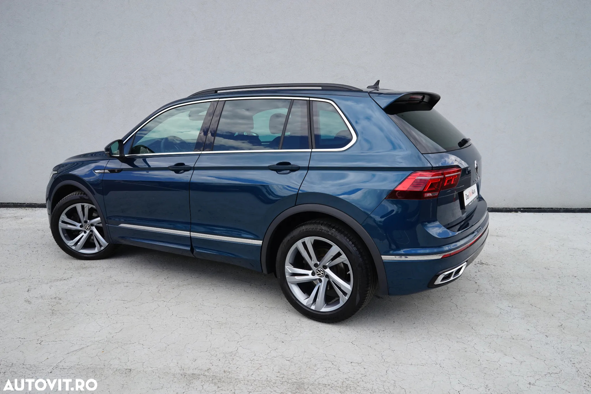 Volkswagen Tiguan 2.0 TDI SCR 4MOTION DSG R-Line - 4